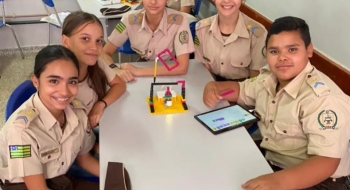 Alunos de colégio militar participam da Olimpíada Brasileira de Robótica